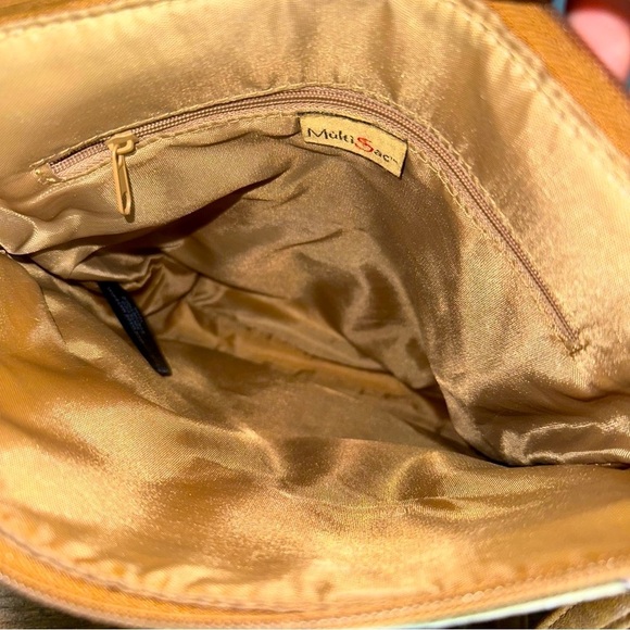 Multi Sac Margate Floral Crossbody Purse Bag in Tan w/ Flower Print - Picture 7 of 7